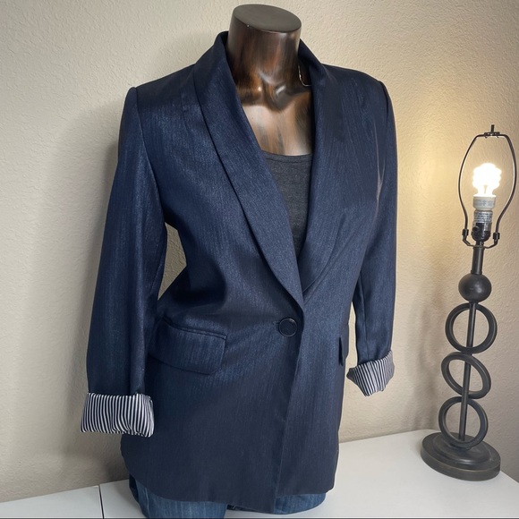 Ellen Tracy Jackets & Blazers - Ellen Tracy blue sparkle blazer. Size XS